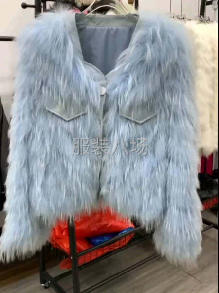被问爆 人间富贵花狐狸毛外套  只 399！这是谁家大小姐出-第9张图片