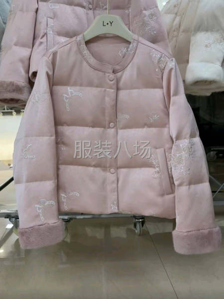 被问爆 人间富贵花狐狸毛外套  只 399！这是谁家大小姐出-第4张图片