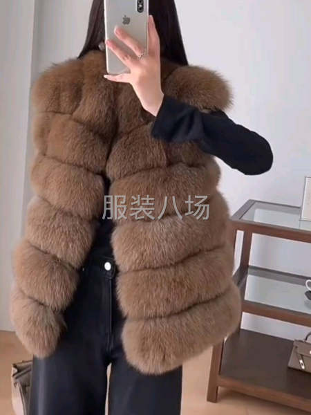 被问爆 人间富贵花狐狸毛外套  只 399！这是谁家大小姐出-第6张图片