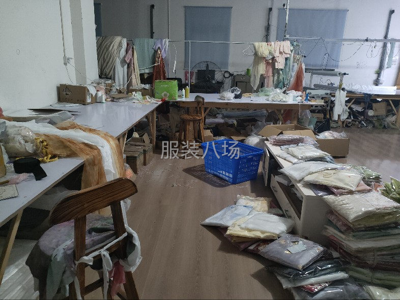 汉服时装洛莉塔工厂转让-第2张图片