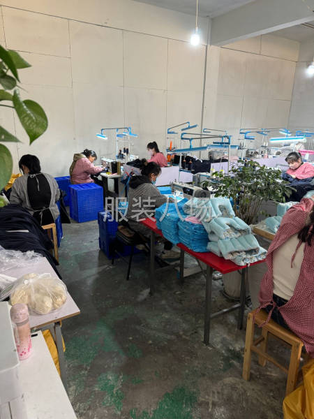 承接校服.园服.工作服.文化衫.瑜伽服.时尚装.老年装等-第4张图片