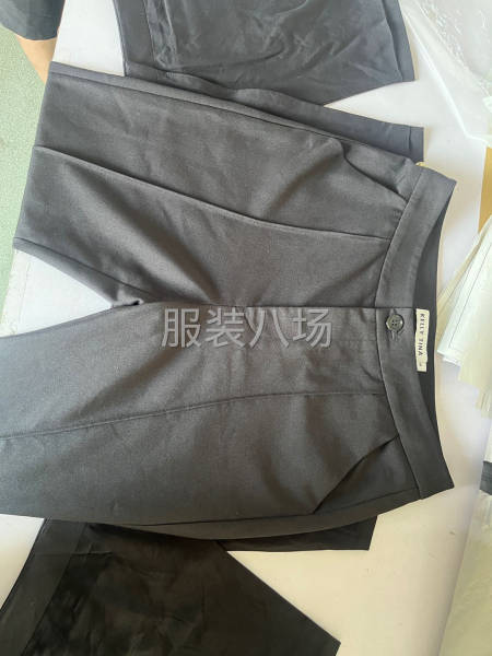 主要生产网店时装-第1张图片