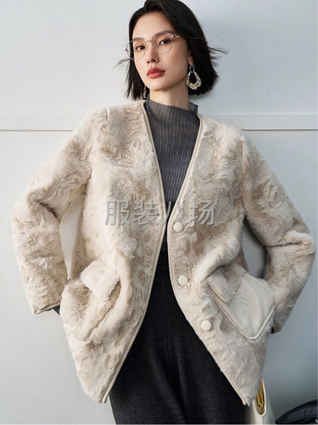 承接代加工仿皮毛一体，金貂绒，颗粒绒-第8张图片