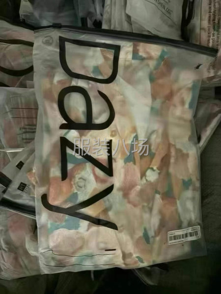 收购快时尚电商服装尾货-第2张图片