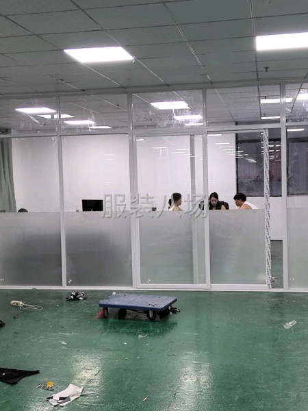 承接各种女装上衣-第1张图片