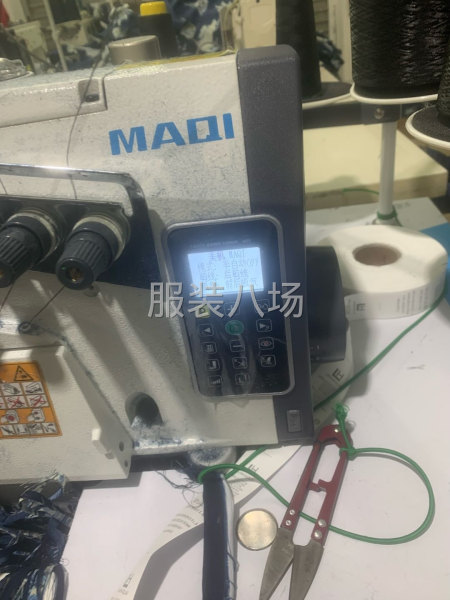 服装设备全部一起转让-第2张图片