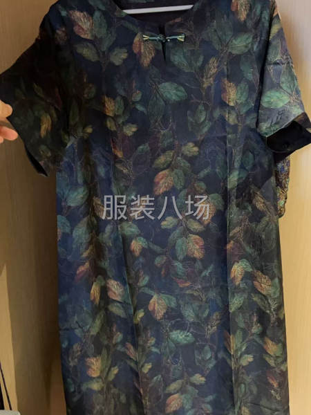 女裝連衣裙-第1張圖片