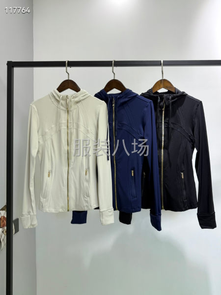 露露女款高品质拉链连帽瑜伽服外套-第1张图片