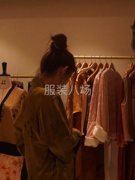 做工非常精细的，能做整件或样衣的人。-第3张图片