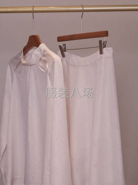 做工非常精细的，能做整件或样衣的人。-第1张图片