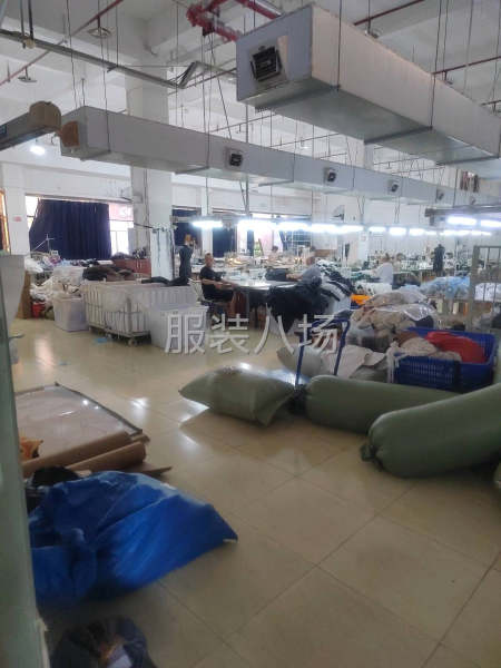 招羽绒服流水上拉链、开袋的-第3张图片