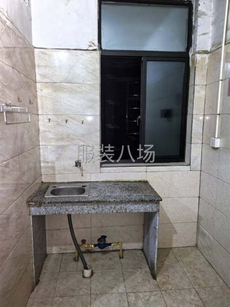 住房出租大厨房卫生间，有空调热水器-第2张图片
