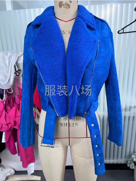 能做这种鹿皮绒外套的工厂，需要有裁床和尾部-第1张图片