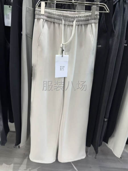 針織休閑褲，牛仔褲，秋冬款都是30-45的價位-第5張圖片