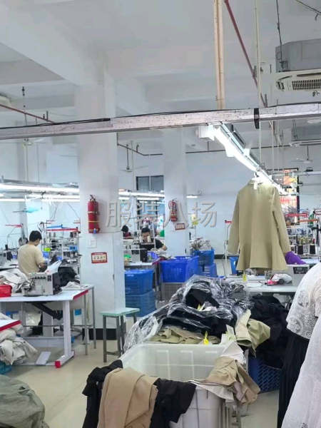 女装工厂找客户-第1张图片