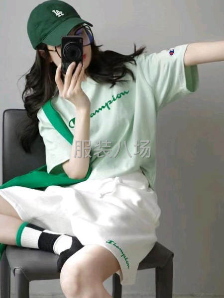 現(xiàn)有女夏裝雜款3千件左右-第1張圖片
