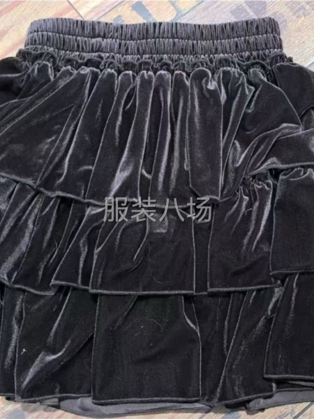 女装丝绒半裙外发-第1张图片