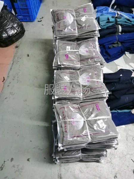 本厂生产梭织类型为主：如外套衬衫棉衣西裤质量中高，欢迎你联系-第4张图片