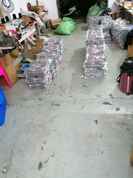 本厂生产梭织类型为主：如外套衬衫棉衣西裤质量中高，欢迎你联系-第3张图片
