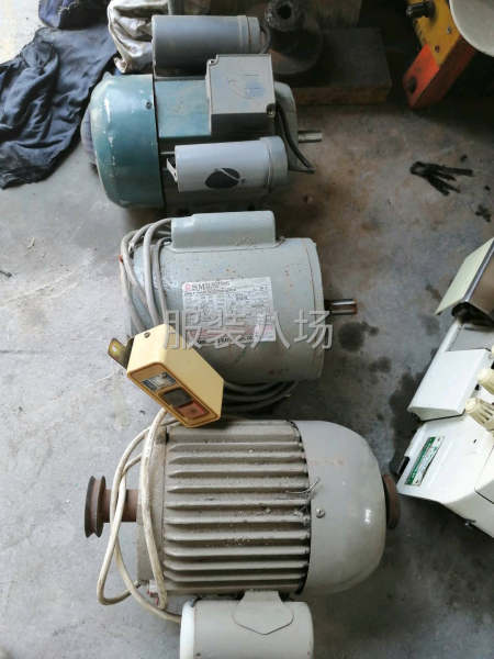 縫紉電機(jī)，放布機(jī)，電線，裁剪帶子鋸-第9張圖片