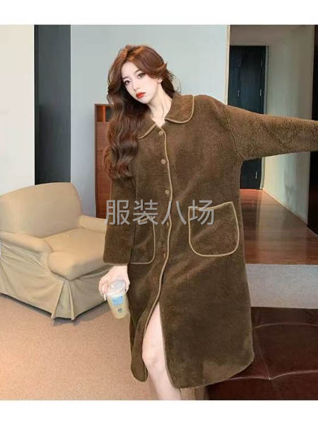 找做花边睡衣绒，袍套睡衣绒加工厂-第5张图片