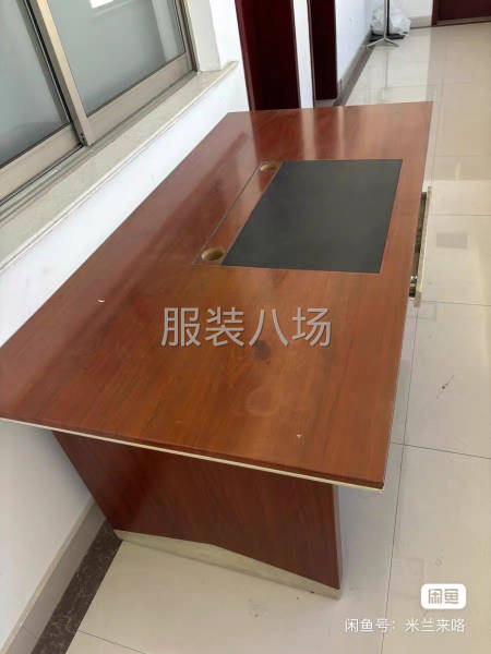 个人老板桌转让-第1张图片
