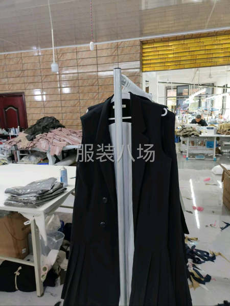 羽絨服，小西裝，夾克，呢大衣等-第1張圖片