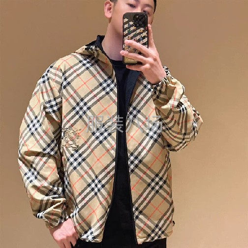 Burberry/巴宝莉 战马刺绣格纹连帽拉链外套-第6张图片