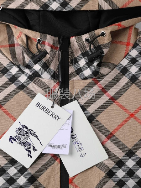 Burberry/巴宝莉 战马刺绣格纹连帽拉链外套-第5张图片