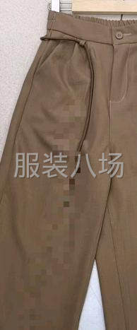 招女裝褲子車位-第1張圖片