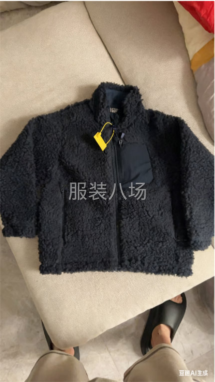 童装精品外套-第1张图片