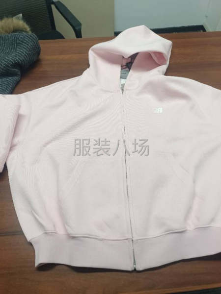 衛衣帽子款一個顏色1萬件廣州附近能做頭尾的工廠-第1張圖片