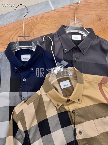 巴宝莉横跨秋冬春三季可穿，上身利用率相当高 并且英伦风格的纹-第5张图片