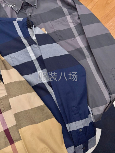 巴宝莉横跨秋冬春三季可穿，上身利用率相当高 并且英伦风格的纹-第6张图片