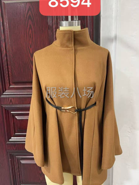 常年外发连衣裙外套，裤子-第1张图片
