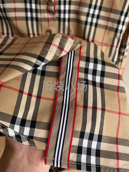 Burberry/巴宝莉 女款拼接织带衬衣领尖扣衣领  格-第6张图片
