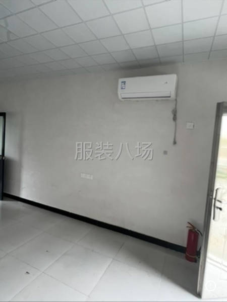 有兩間住房出租，適合夫妻做服裝一間干活一間自住，衛生間，廚房-第2張圖片
