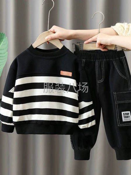 各位行业大佬好！我们是专业三线品牌服装生产商，核心聚焦四大品-第5张图片