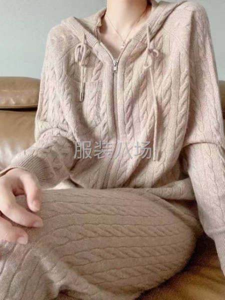 桐乡濮院镇毛衫工厂，有版房和机器，接品牌直播快返-第2张图片