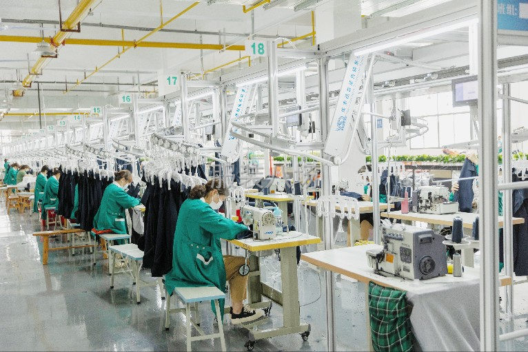 實(shí)力正規(guī)服裝企業(yè)承接各種訂單-第2張圖片