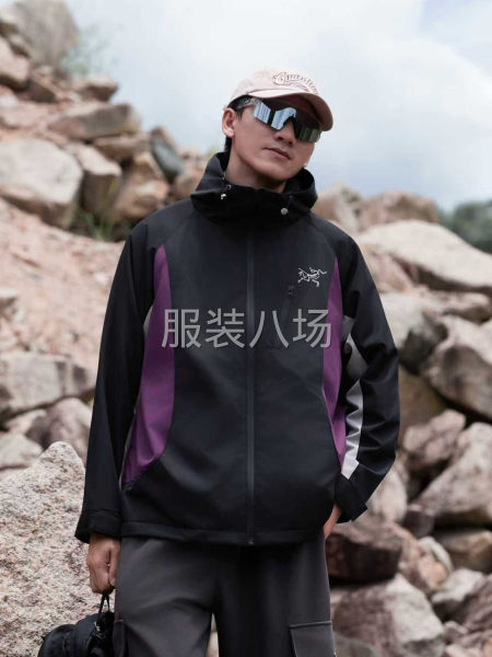 始祖鸟连帽拼接夹克保暖防风加绒秋季摇粒绒里子加绒外套 M~2-第1张图片
