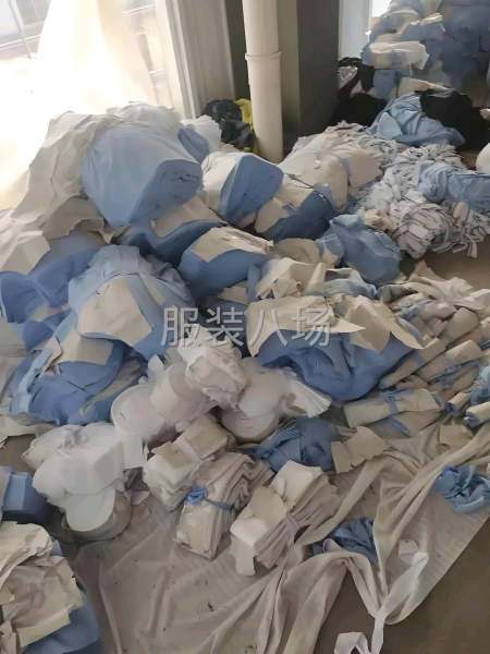 平时做校服，高订服装也可以做(羽绒服、职业装、旗袍等)-第1张图片