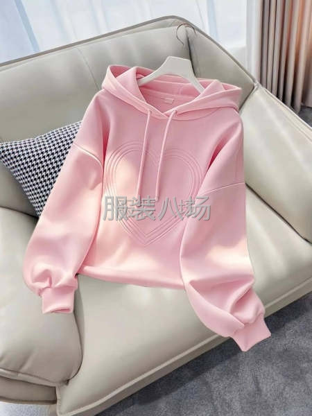针织服装加工，时装-第1张图片