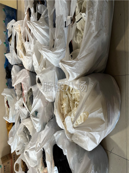 高價(jià)回收庫(kù)存服裝-布料-第4張圖片