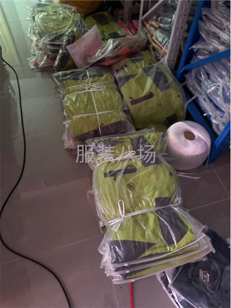 2000多件冲锋衣 欲购从速-第2张图片