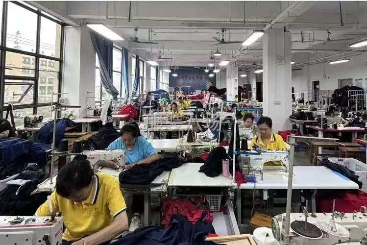 固戍服裝加工廠帶設(shè)備帶資源轉(zhuǎn)讓-第1張圖片