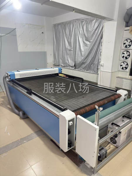 广东潮州外贸礼服工厂:单件定制,质量优,出口多个国家-第1张图片