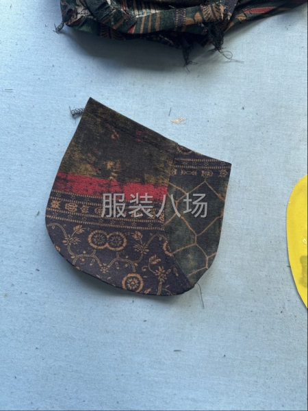 本厂自产自销招夫妻对做整件工资月发厂在莫城斜桥-第1张图片