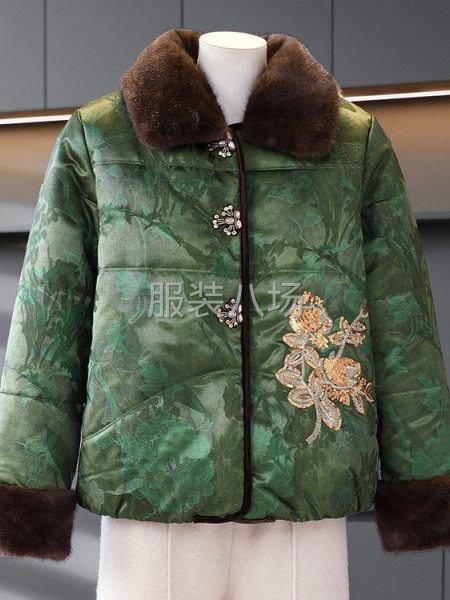 八达市场自产自销女装棉衣，单品可做到年-第1张图片