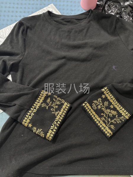 圆领衫外发夫妻对-第1张图片